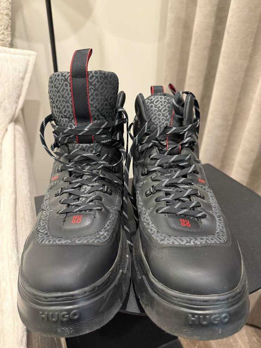 Чоловічі Hugo боти.