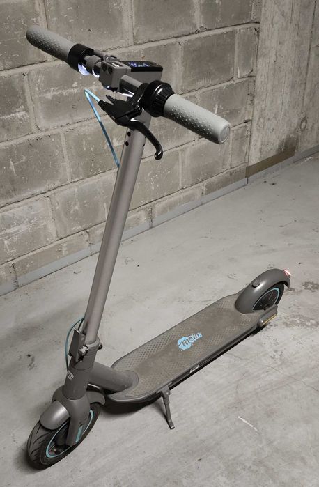 Elektryczna hulajnoga MOTUS SCOOTY 10 wersja 2021