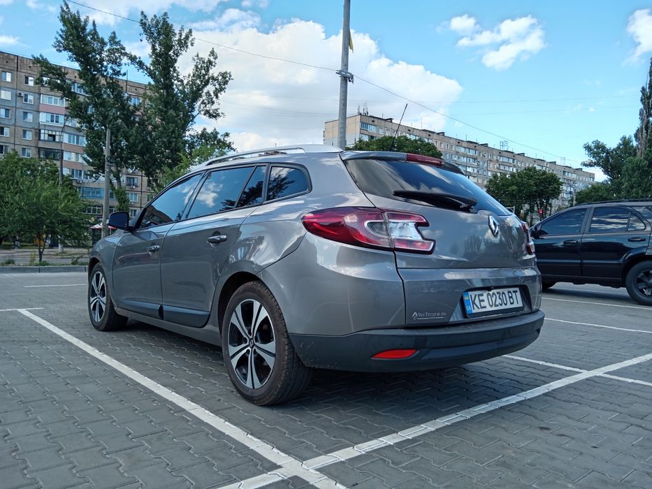 Авто Рено меган 3