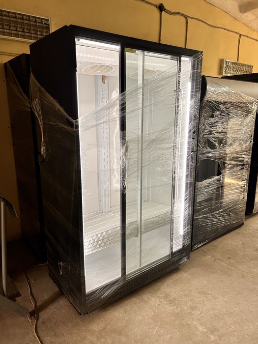 Холодильный шкаф UBC Extra Lardge Витрина холодильник б/у