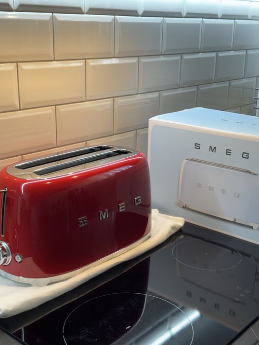 Nowy toster SMEG 4 kromki
