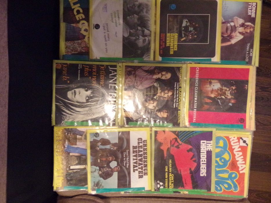 Discos de vinil -43 singles - 50€