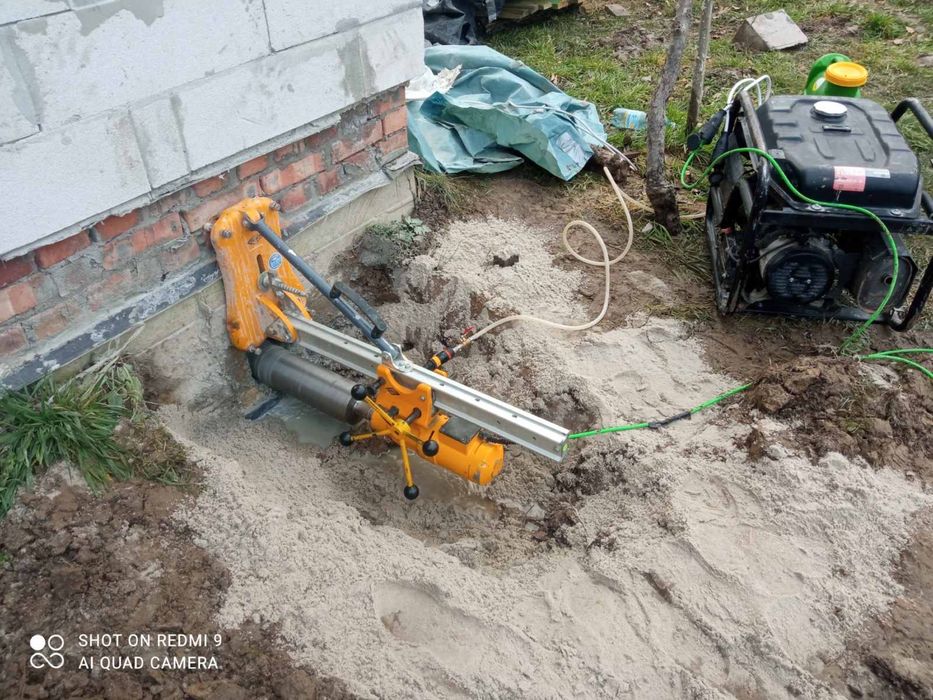 Алмазне сверління (буріння) отворів