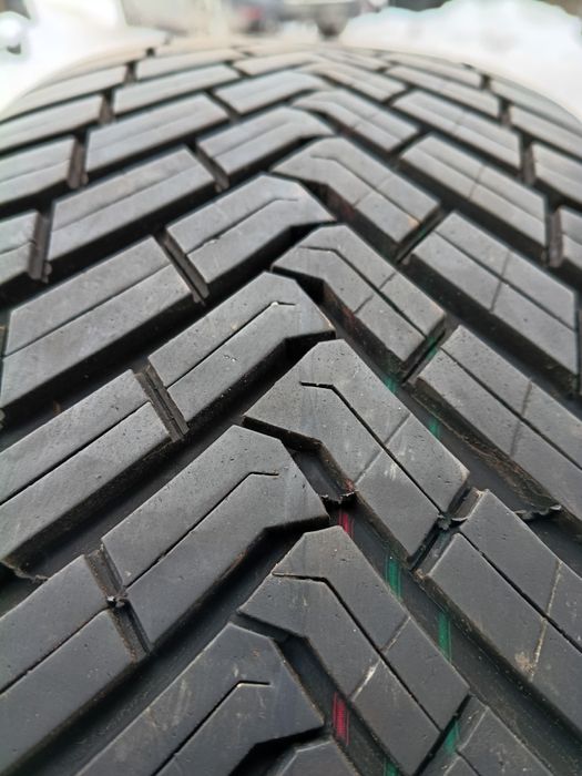 215.55.17 Continental allseasoncontact 98h xl  2024 rok