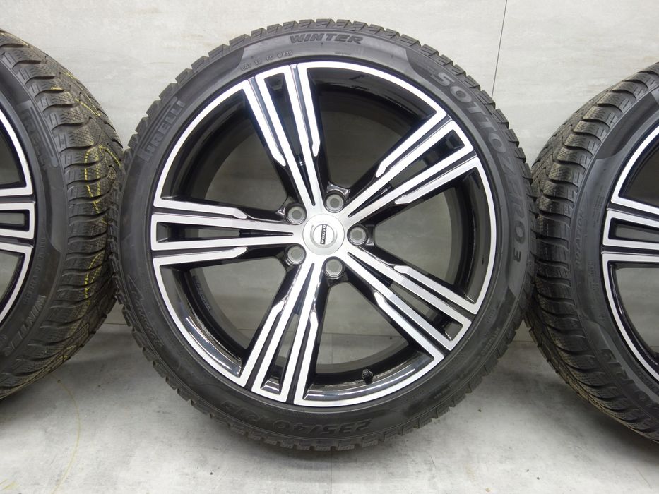 5x108 235/40R19 Koła zimowe Volvo OE V60 S60 V90 S90 Pirelli 4x8m jak nowe