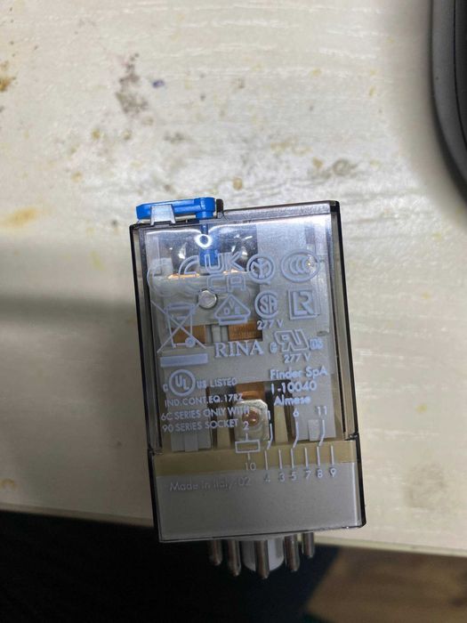 Finder 60.13.9.024.0040 Промислове реле 24VDC (10 штук)