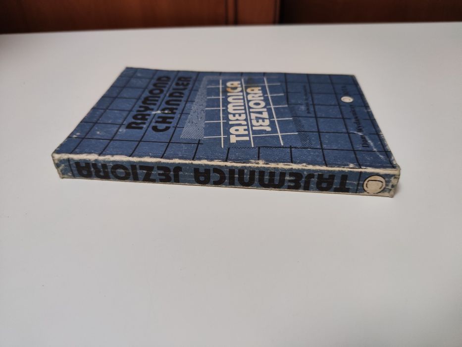 Tajemnica jeziora - Raymond Chandler "