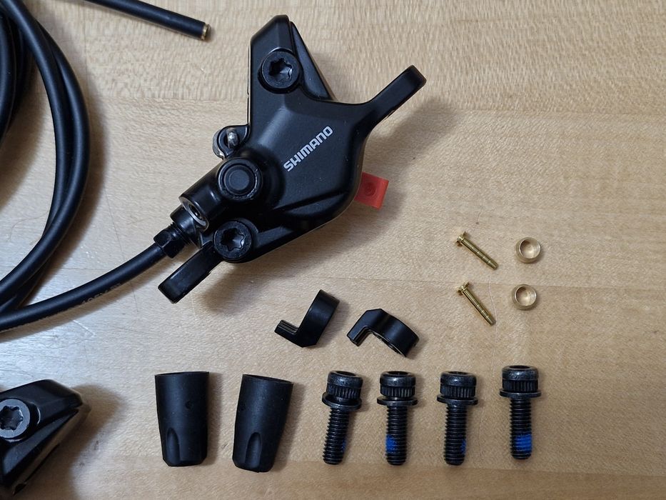 Travões Shimano BL-M4100/BR-MT410 novos a estrear
