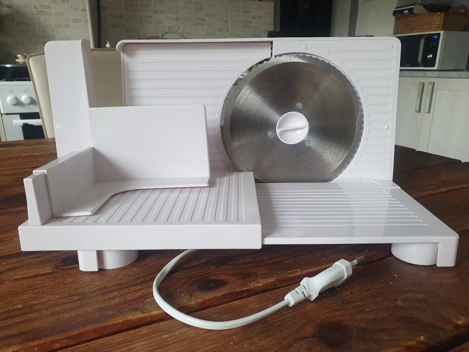 Слайсер (ломтерезка) UNOLD  — стан “як новий”