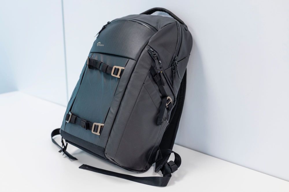 Lowepro FreeLine BP 350 AW Black – plecak fotograficzny