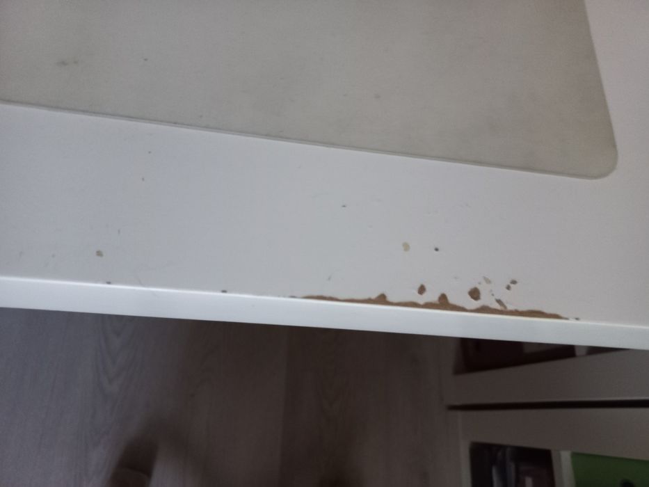 IKEA Secretária com estante e cadeira