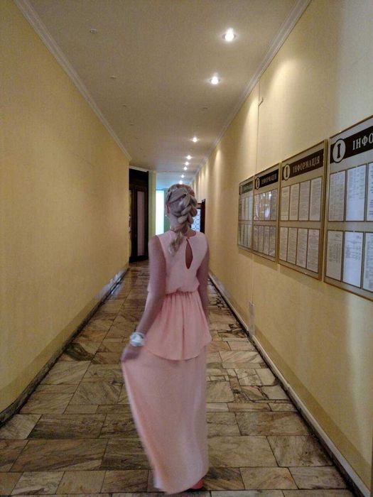 Нарядне французьке шифонове плаття персикового кольору