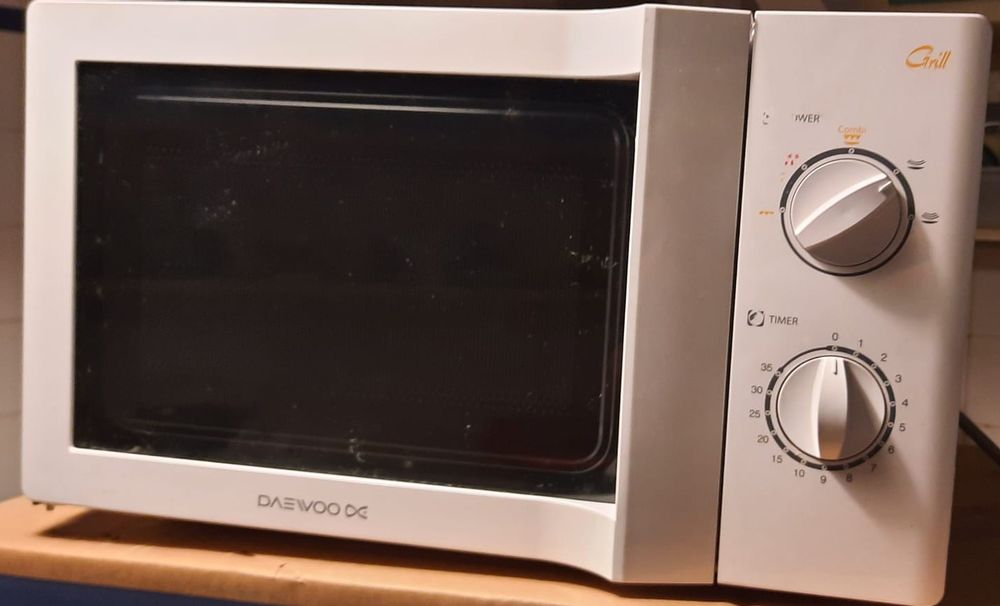 Microondas Daewoo (com Grill)