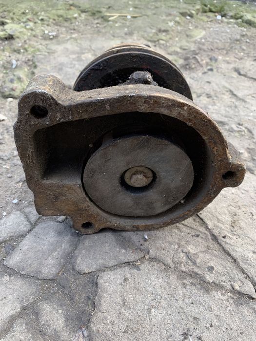 Водяний насос (помпа) МТЗ