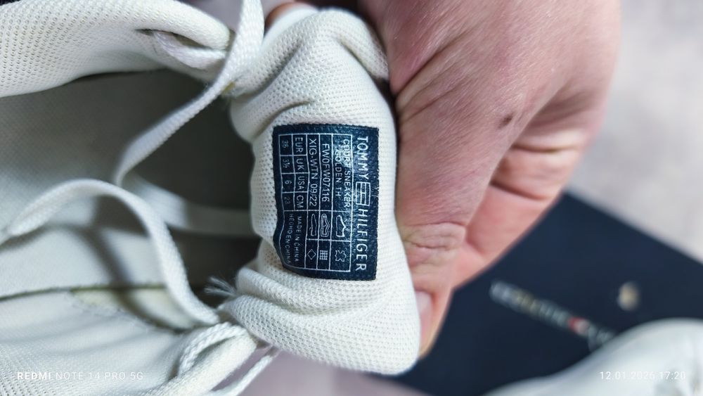 Białe damskie sneakersy Tommy Hilfiger Court Sneaker Golden TH