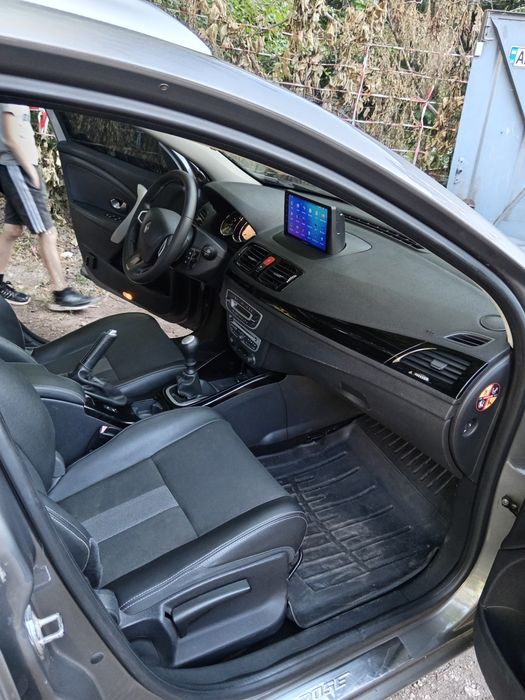 Авто Рено меган 3