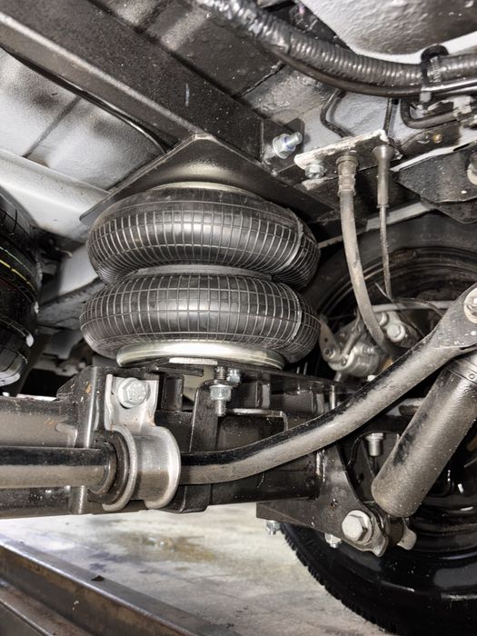 Пневмопідвіска до Renault Master Opel Movano пневмоподвеска