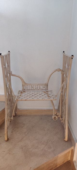 Pés de mesa de costura Singer