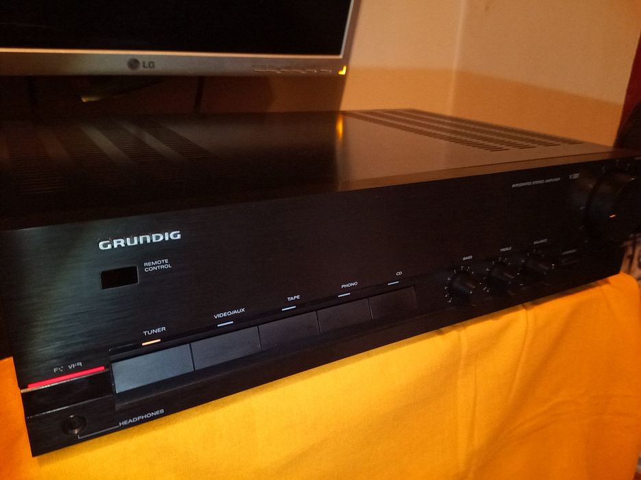 Amplificador integrado Grundig