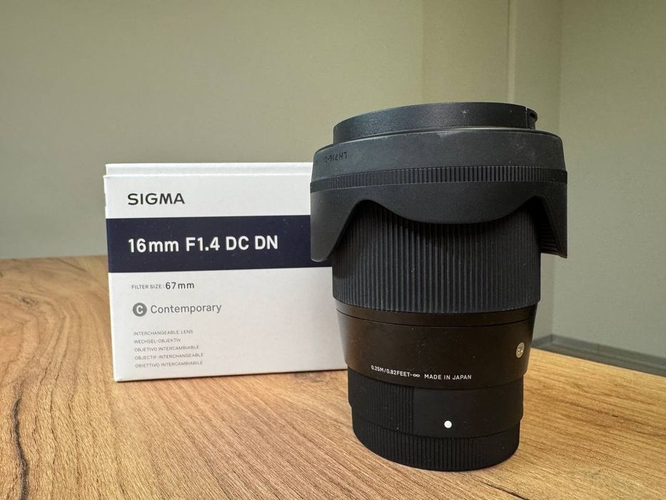 Об’єктив Sigma 16mm f/1.4 DC DN
