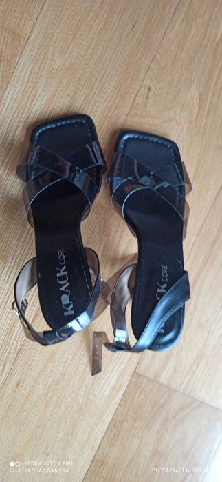 Sandálias com tiras transparentes,  "Krack core", n.º 38.,64409390375939120