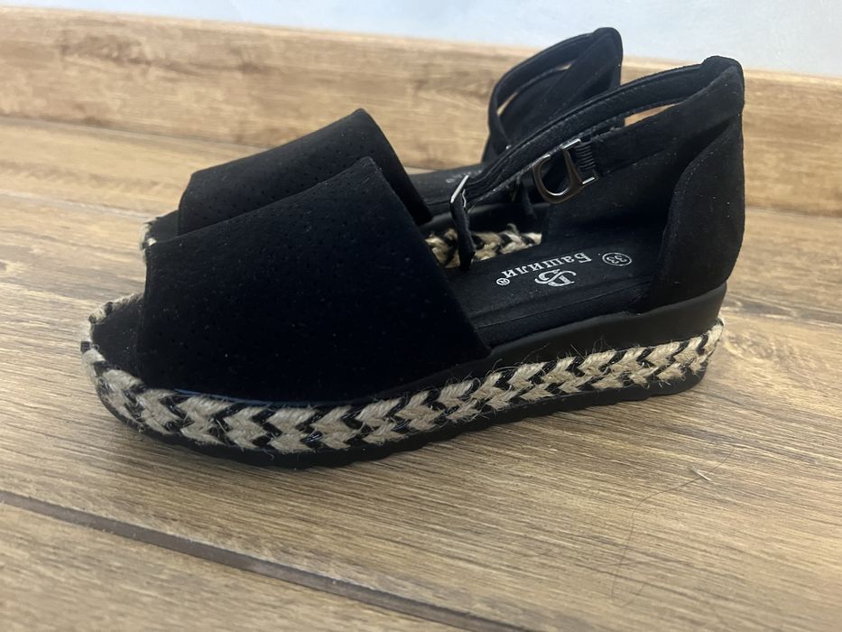 Босоножки, туфли