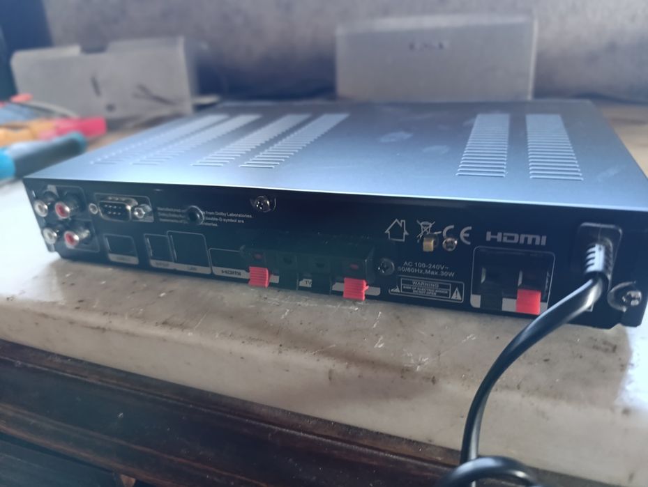 Mini amplificador de potência, com bluetooth,  pen e entradas RCA .