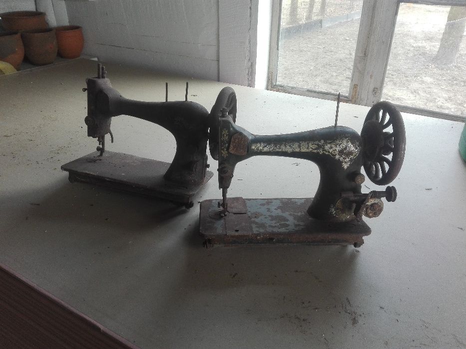 Zabytkowa maszyna SINGER do szycia