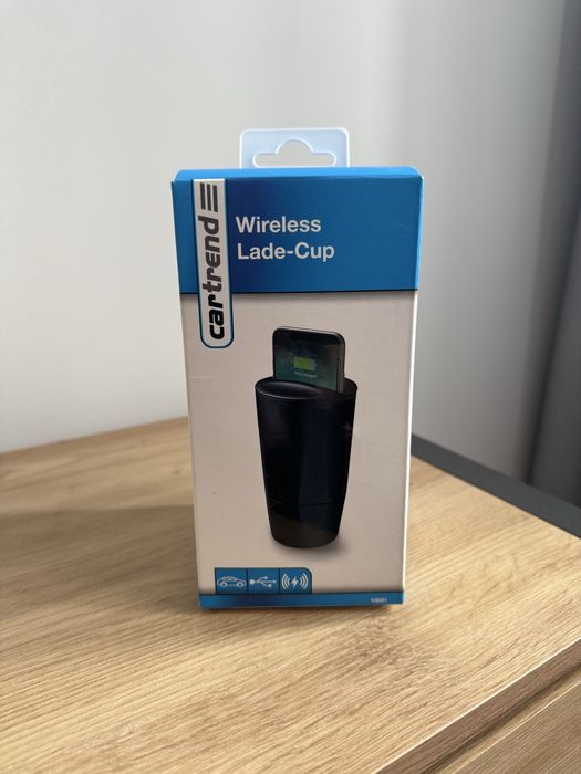 Автомобільна безпровідна зарядка