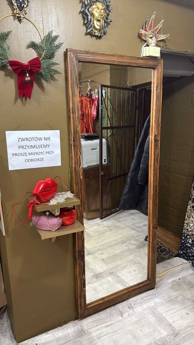 Lustro na wymiar w drewnianej ramie
