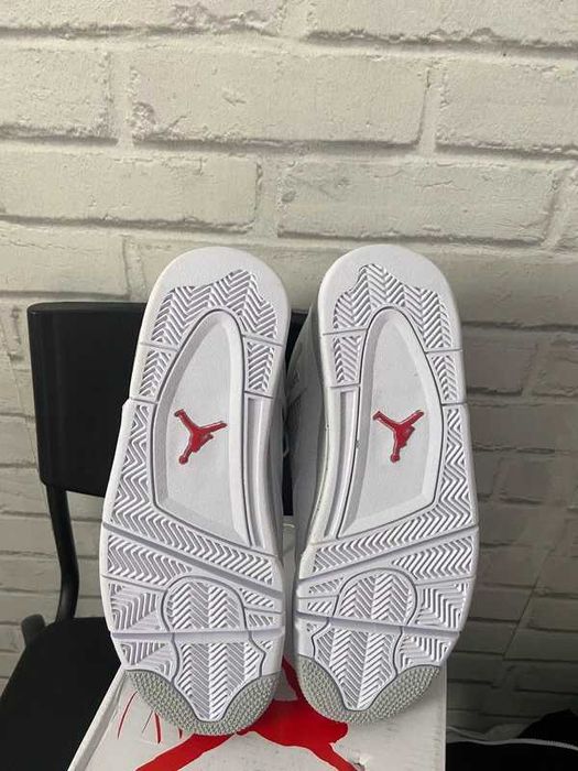 Szybka wysyłka Jordan 4 Retro White Oreo R.40