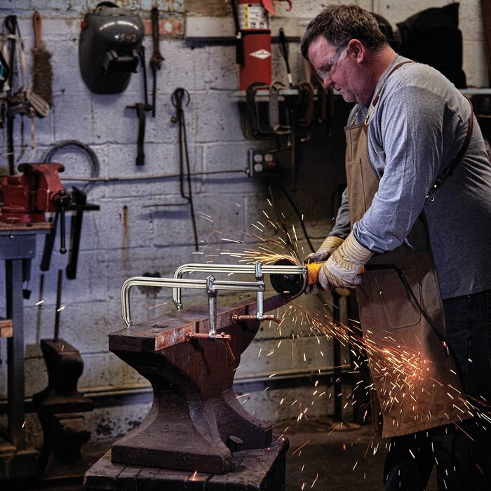 DeWALT DWHT83850-1 Струбцина рейкова паралельна для роботи з металом