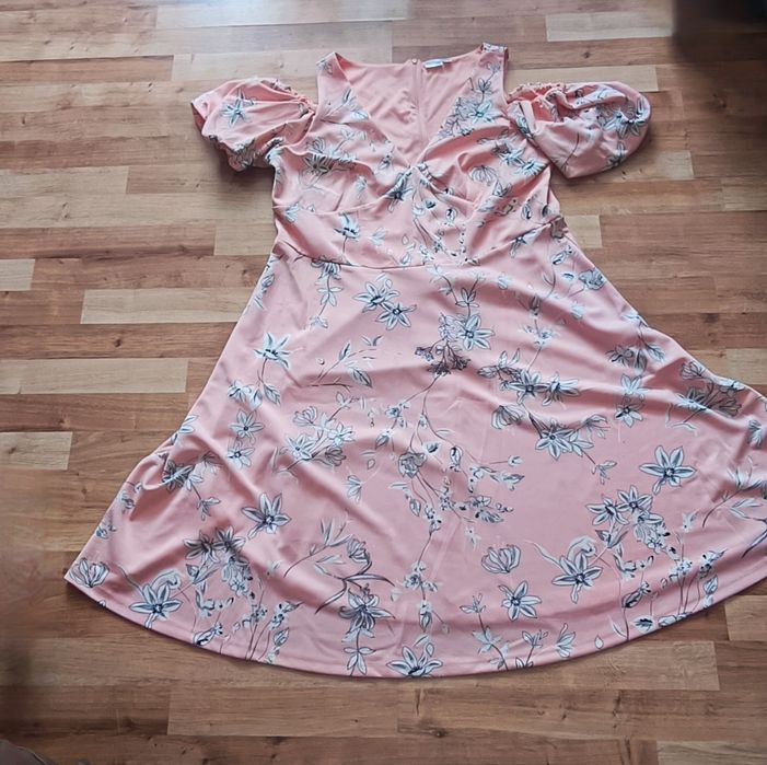 Piękna sukienka R 48/50