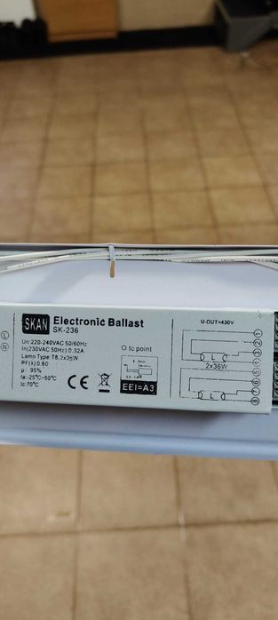 Oprawa świetlówki, Jarzeniowej 6szt. kompletne z Jarzeniówkami