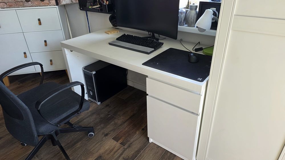 Biurko Ikea Malm kaszmir