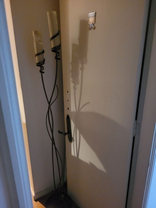 Vendo candeeiro de pé alto