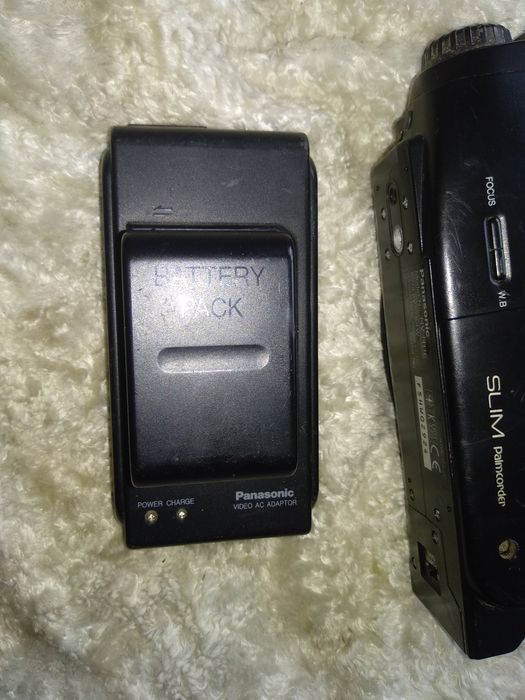 Продам видеокамеру Panasonic nv r11e