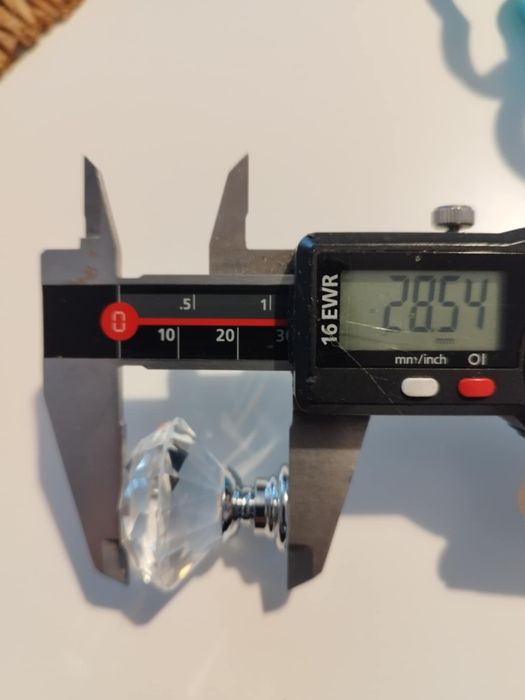 Gałka uchwyt do mebli diament