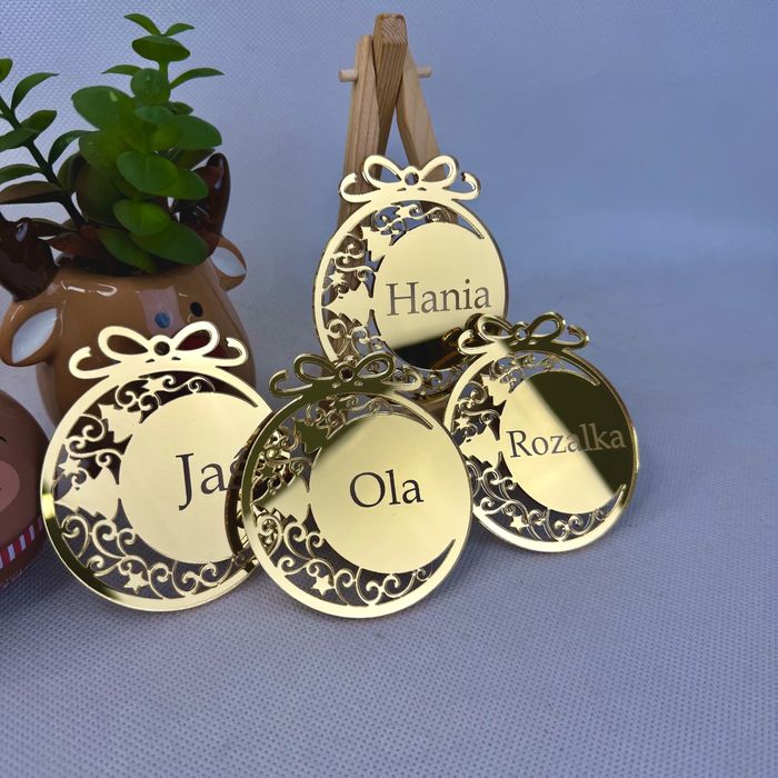 Zlota zawieszka na choinkę z imieniem dzieck