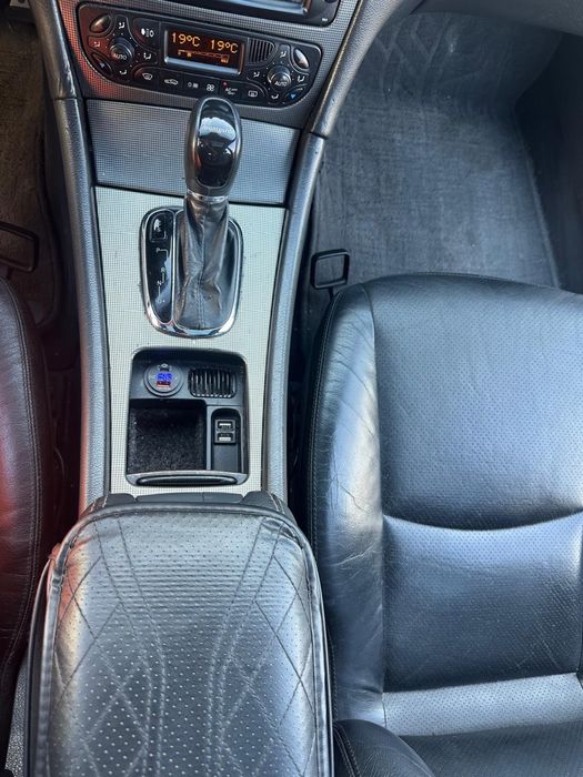 Mercedes C220  ( IMPECÁVEL )