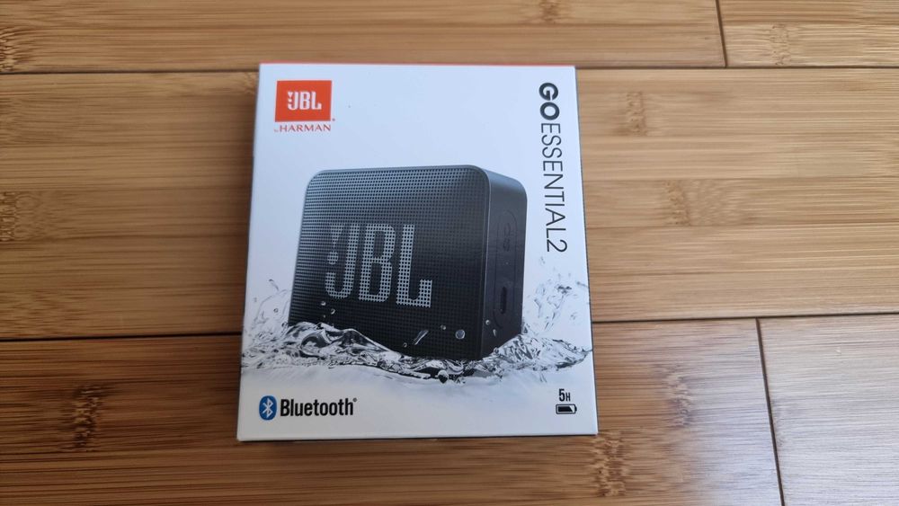 Nowy głośnik mobilny przenośny JBL GO ESSENTIAL 2 Bluetooth 4.2, ochrona przed wilgocią IP67 w kolorze czarnym