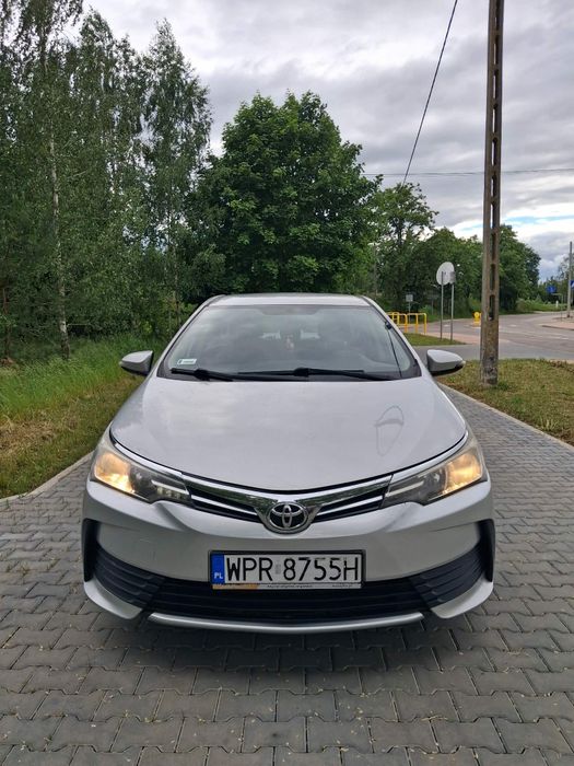 Toyota Corolla benzyna