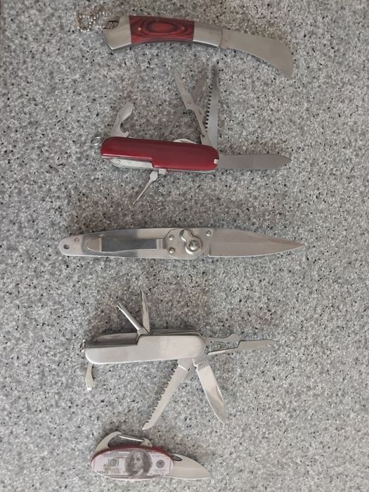 Canivetes com funções.