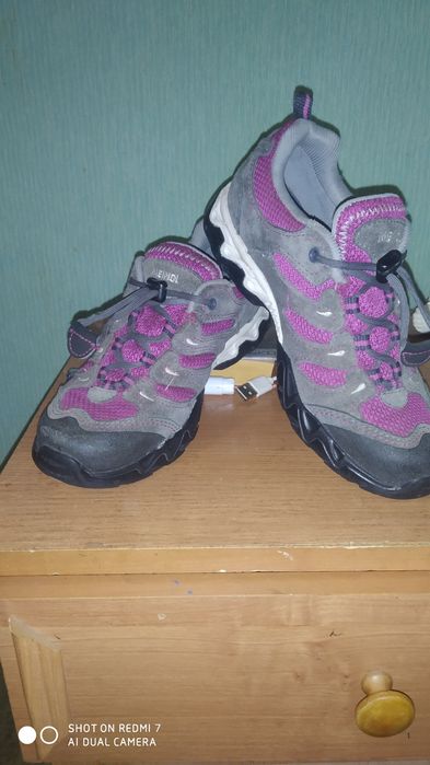 Кросовки на девочку б/у