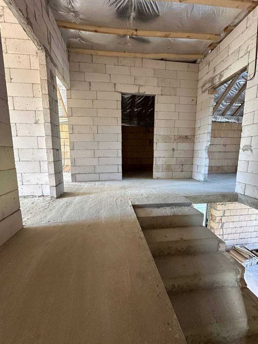 Продаж дуплексу, Заріччя