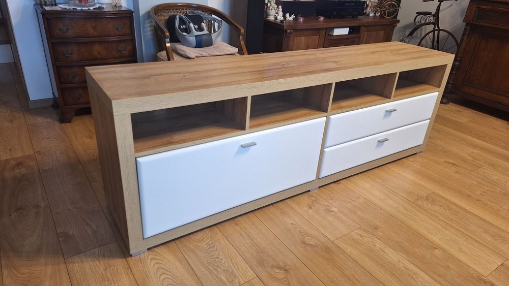 Szafka RTV Helvetia Meble 191,5 cm – dąb + biały połysk