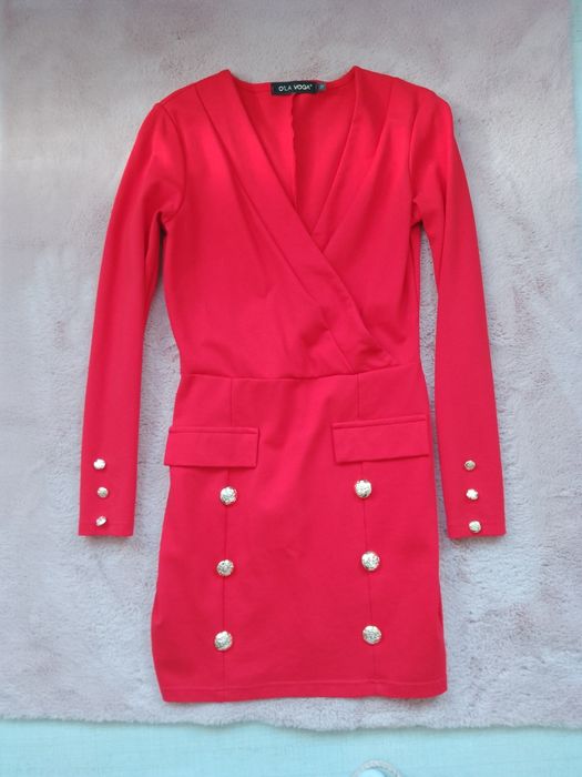 Sukienka czerwona wizytowa