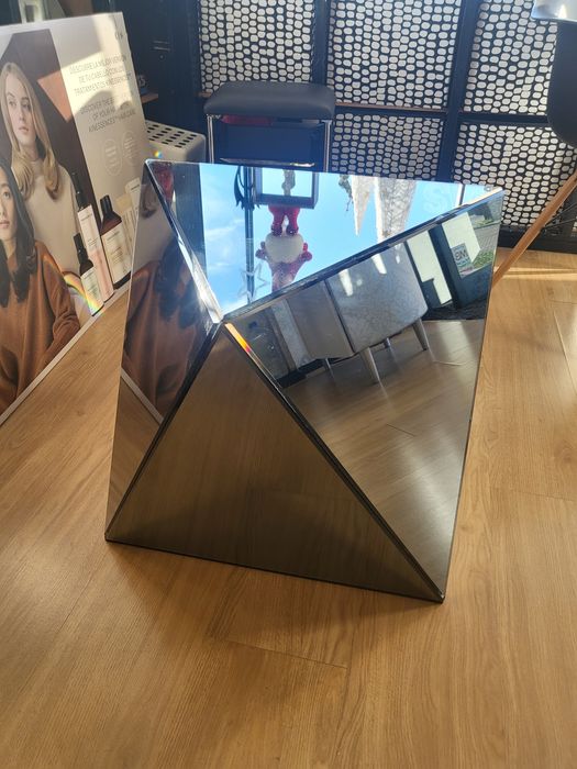 Mesa apoio espelhada