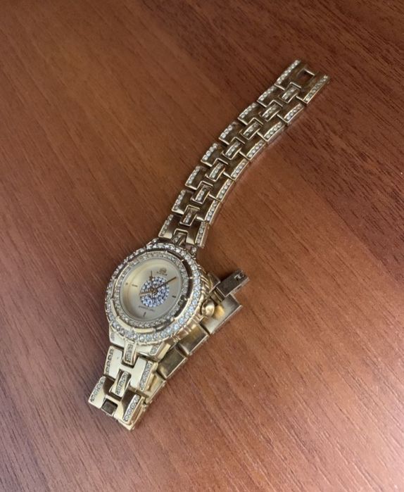 Жіночий годинник Jennifer Lopes