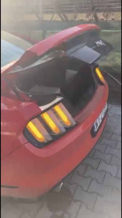 Siłowniki do automatycznego otwierania bagaznika Ford Mustang